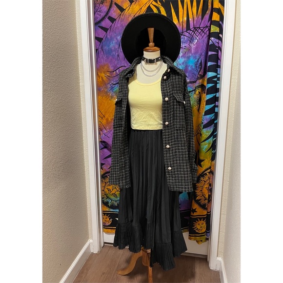 π Lovely yellow crop top - Picture 11 of 11